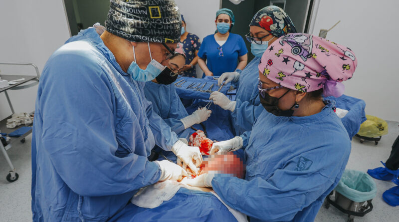 Médicos Del IMSS Chiapas Retiran Tumor Uterino, del Tamaño de  un Balón de Futbol Soccer, a Quincuagenaria