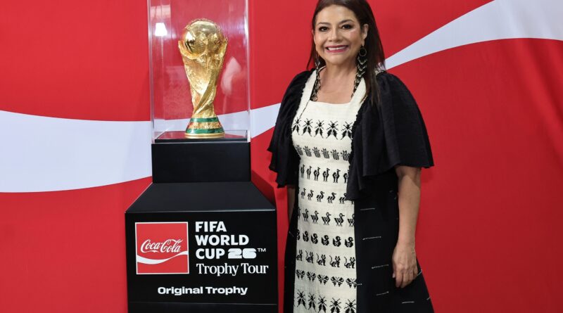 El Trofeo de la Copa Mundial FIFA 2026 Llega a la Utopía Mixhuca