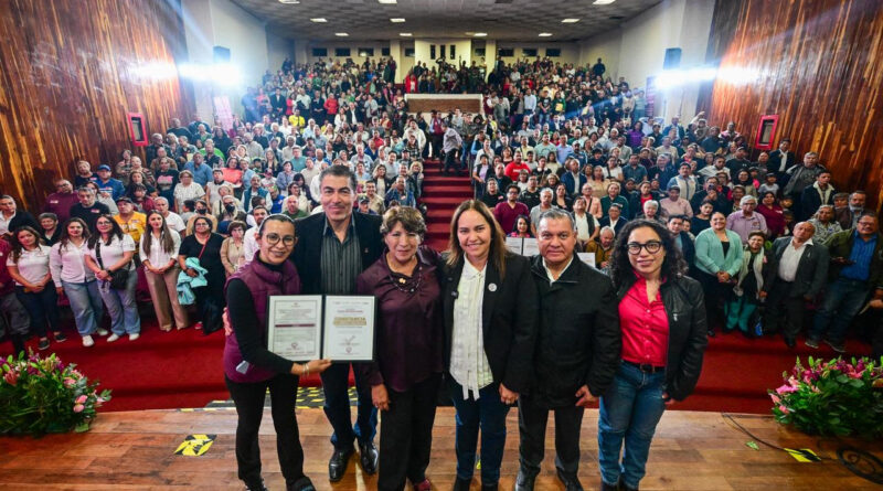 Delfina Gómez Entrega 462 Finiquitos del FOVISSSTE en Edomex