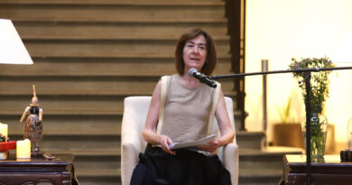 Adriana Maza Destaca la Lucha de las Mujeres por la Ciudadanía