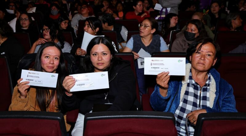 Clara Brugada Impulsa la Autonomía Económica de las Mujeres con Capital Semilla
