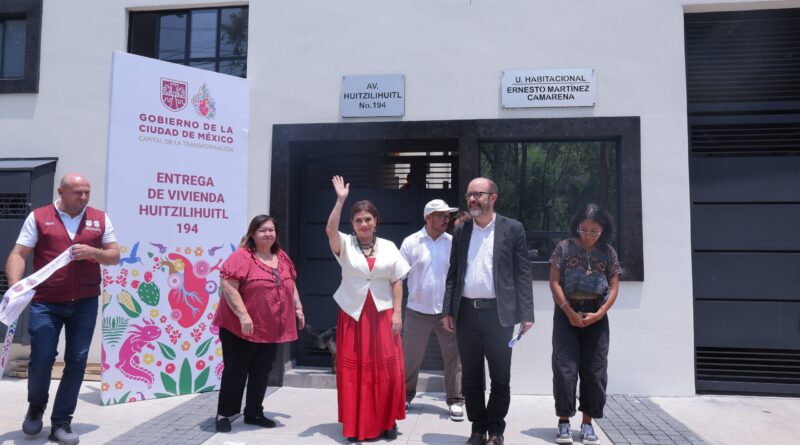 Clara Brugada Entrega 106 Viviendas a Familias de Gustavo A. Madero