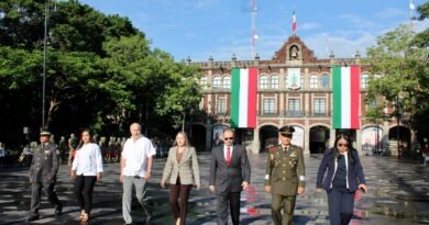 Encabeza Dolores Álvarez Honores a la Bandera en Cuernavaca