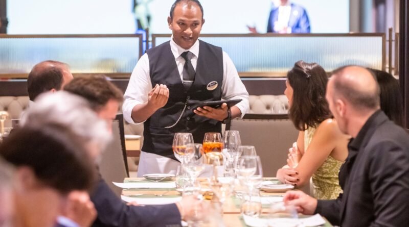 Baja California Fortalece Empleo en Industria de Cruceros con Feria en Ensenada