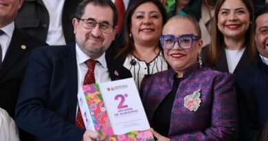 Entrega Secretario de Gobierno al Congreso Capitalino Segundo Informe de Clara Brugada