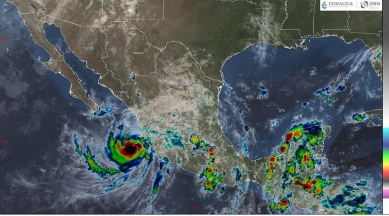 Huracán Simon Baja a Categoría 3, Pero Mantiene Lluvias Extraordinarias en Jalisco