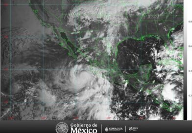 Huracán Rachel se Aleja de Costas Mexicanas; Mantiene Lluvias Intensas