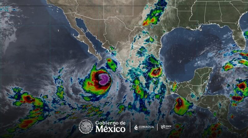 Huracán Rachel se Intensifica a Categoría 2; Alertan por Lluvias y Oleaje