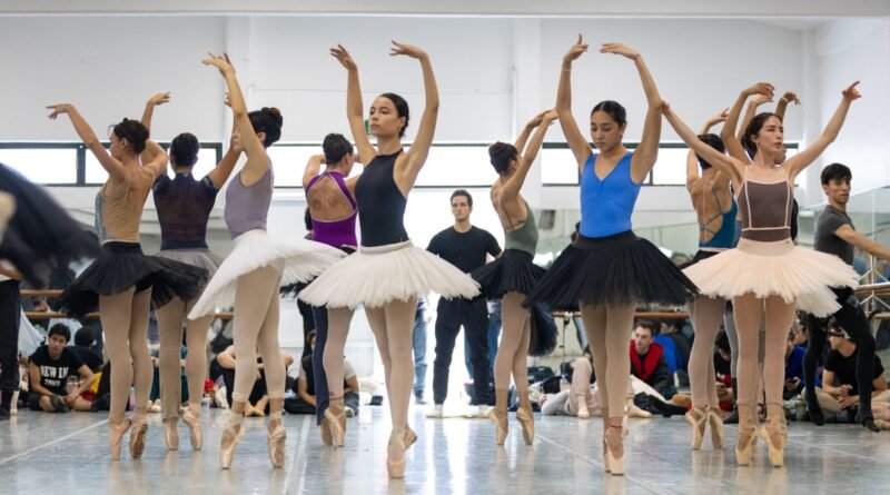 Compañía Nacional de Danza Presenta Lectura Contemporánea de “El Lago de los Cisnes”