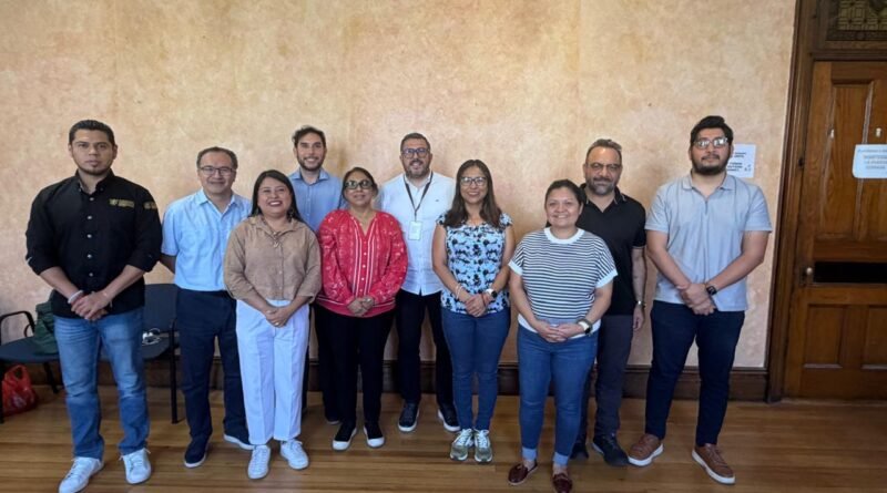 Morelos Acerca Servicios a Migrantes en California
